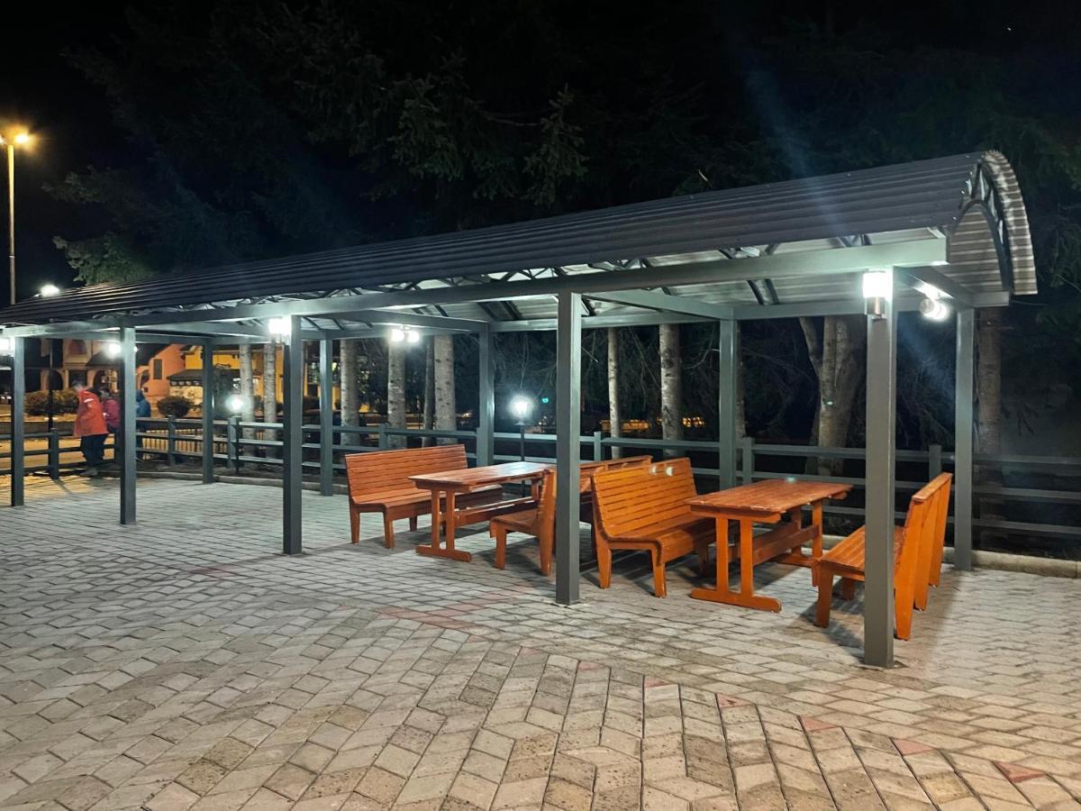 Hotel5E Plav Bagian luar foto