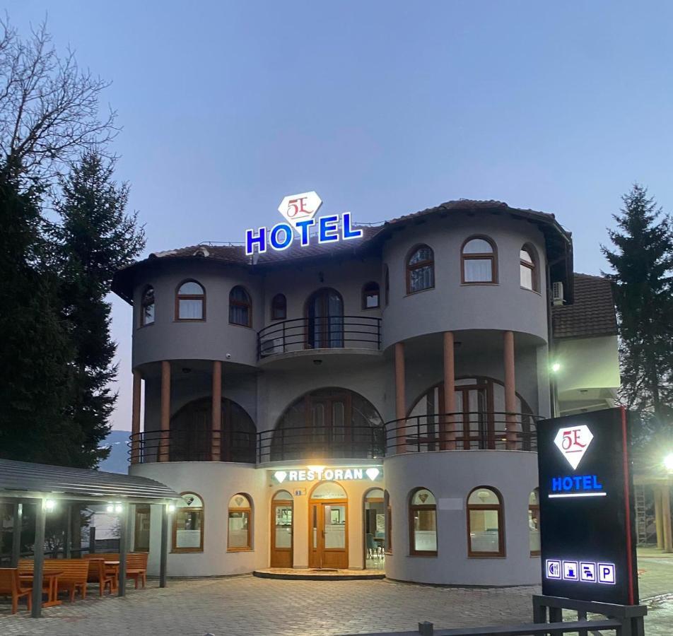 Hotel5E Plav Bagian luar foto