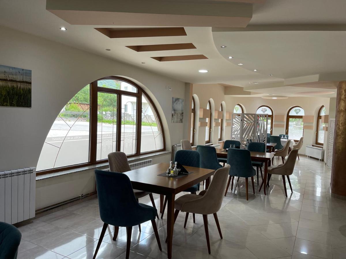 Hotel5E Plav Bagian luar foto