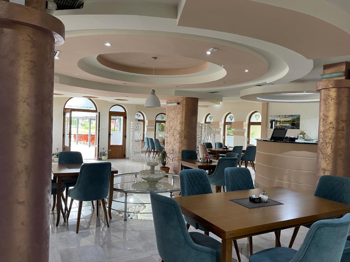 Hotel5E Plav Bagian luar foto