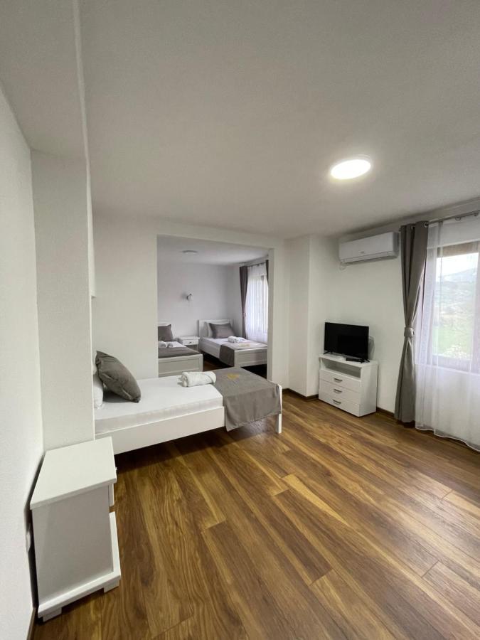 Hotel5E Plav Bagian luar foto