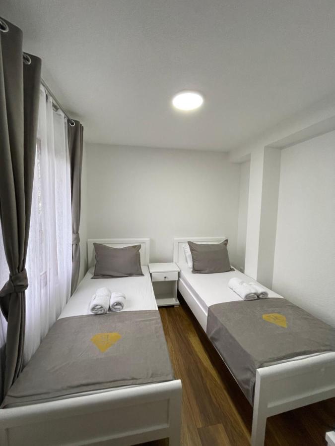 Hotel5E Plav Bagian luar foto
